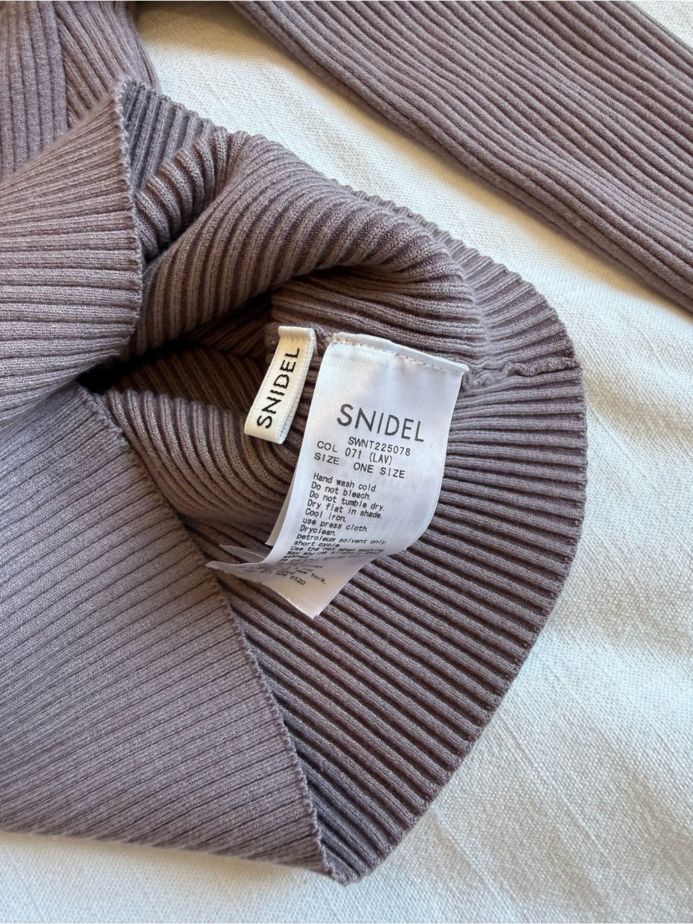 XS/S Ribbed Off-Shoulder Mock Neck Crop Top in Taupe - Picture 5 of 5